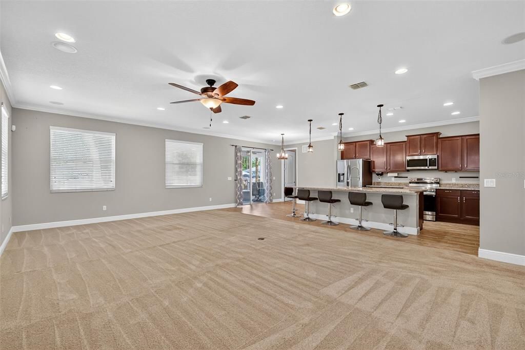 For Sale: $685,000 (7 beds, 5 baths, 4568 Square Feet)