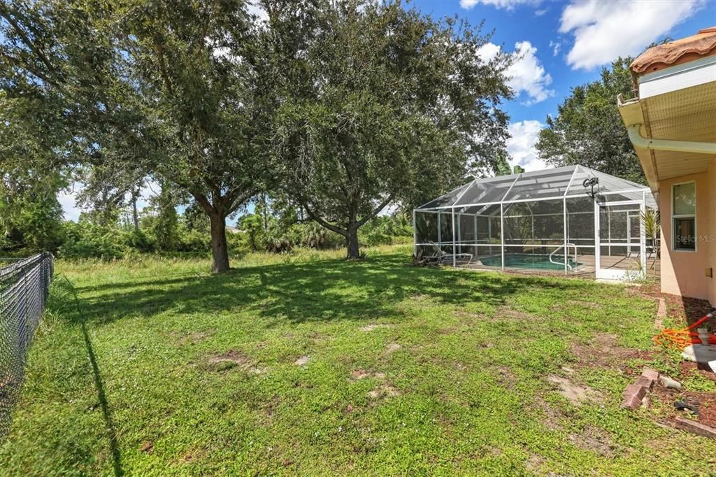 合同活跃: $379,000 (3 贝兹, 2 浴室, 1699 平方英尺)