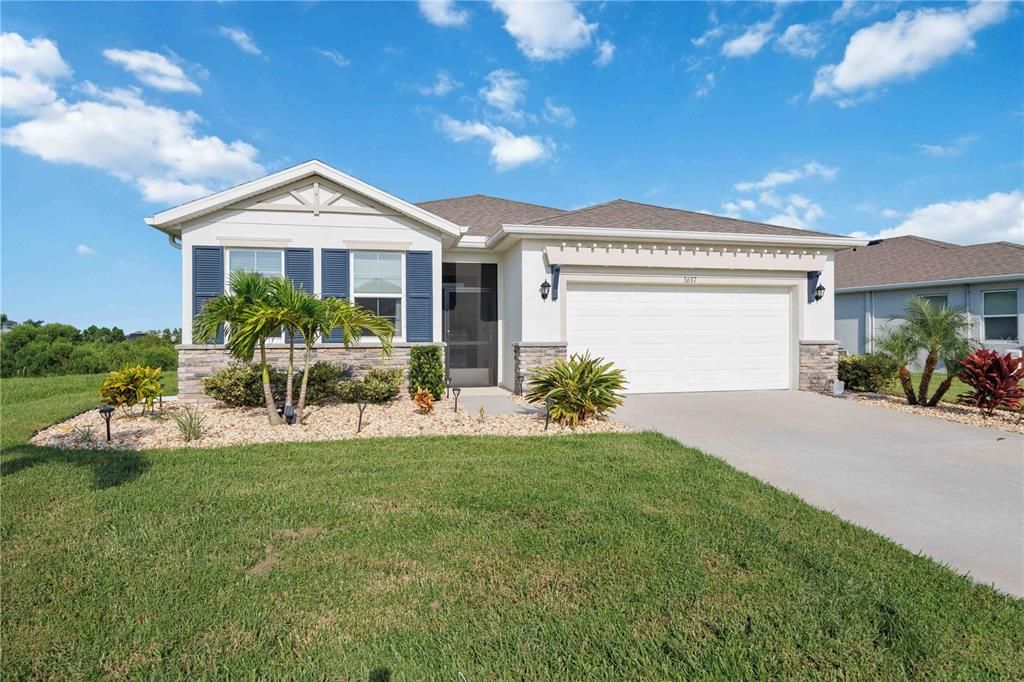 Под контрактом: $2,600 (4 спален, 2 ванн, 2068 Квадратных фут)