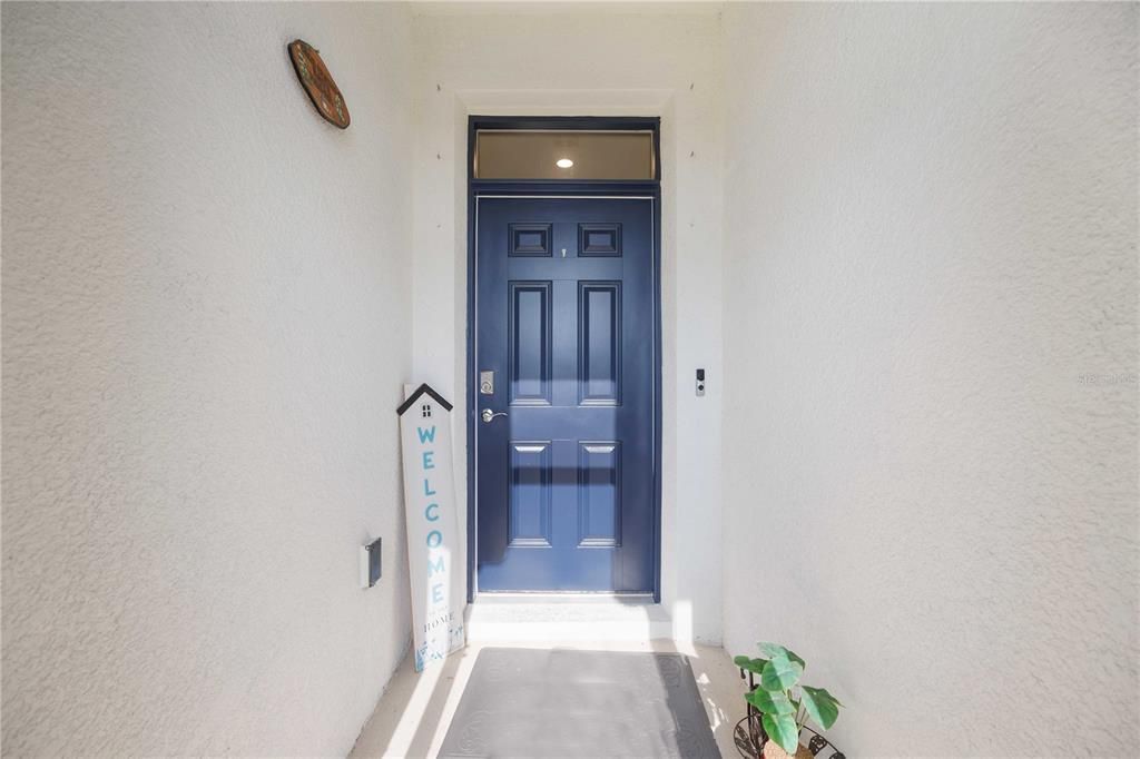 Под контрактом: $2,600 (4 спален, 2 ванн, 2068 Квадратных фут)