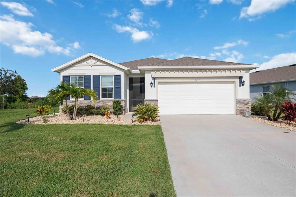 Под контрактом: $2,600 (4 спален, 2 ванн, 2068 Квадратных фут)