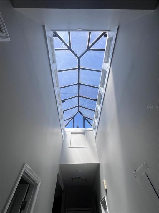 For Rent: $1,895 (2 beds, 2 baths, 1000 Square Feet)