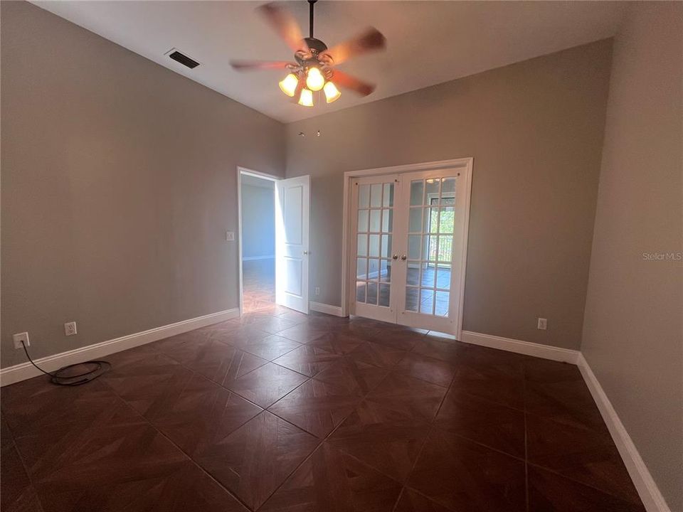 For Rent: $1,895 (2 beds, 2 baths, 1000 Square Feet)