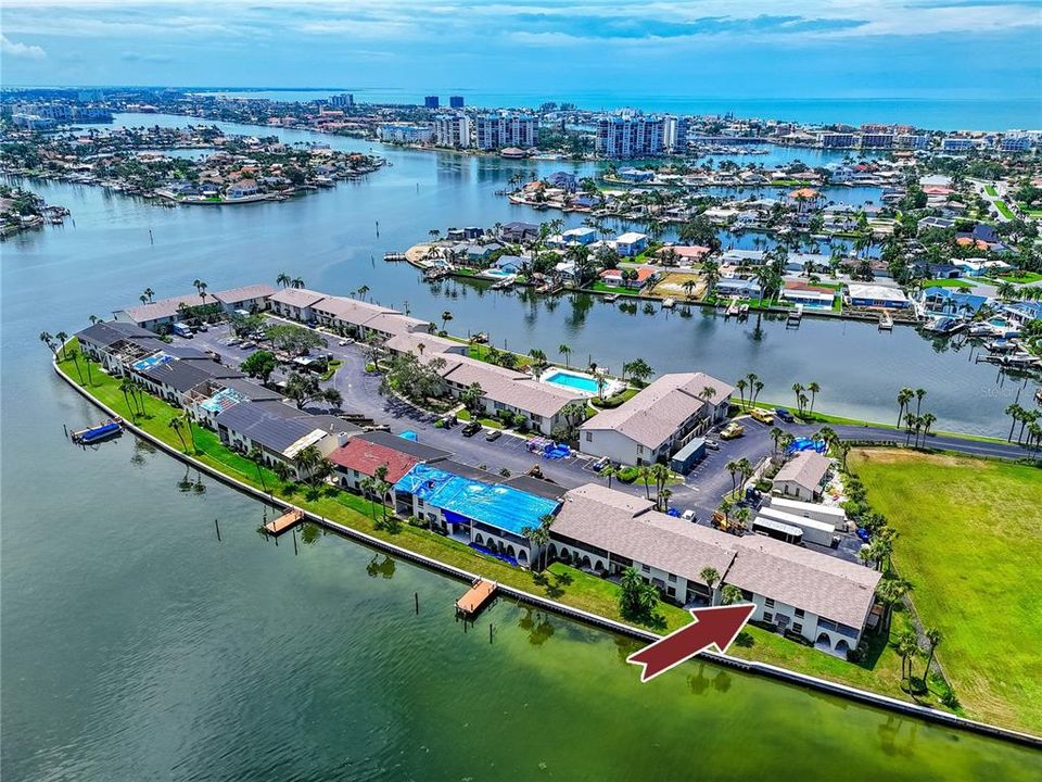 Activo con contrato: $215,000 (2 camas, 2 baños, 1145 Pies cuadrados)