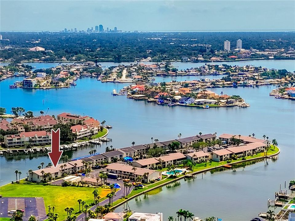 Activo con contrato: $215,000 (2 camas, 2 baños, 1145 Pies cuadrados)