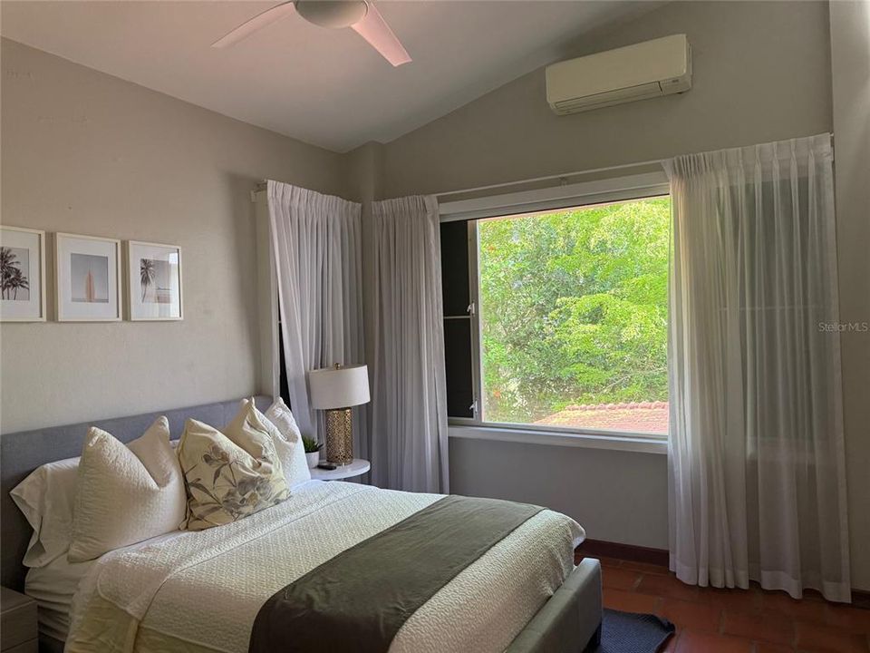 For Rent: $13,000 (3 beds, 3 baths, 3400 Square Feet)