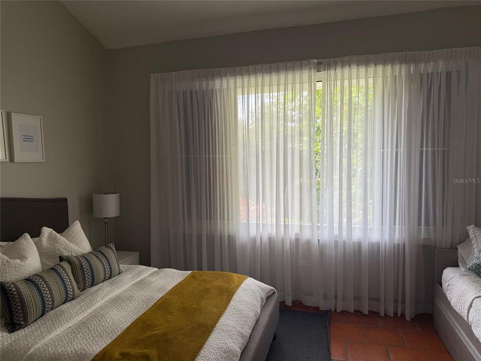 For Rent: $13,000 (3 beds, 3 baths, 3400 Square Feet)