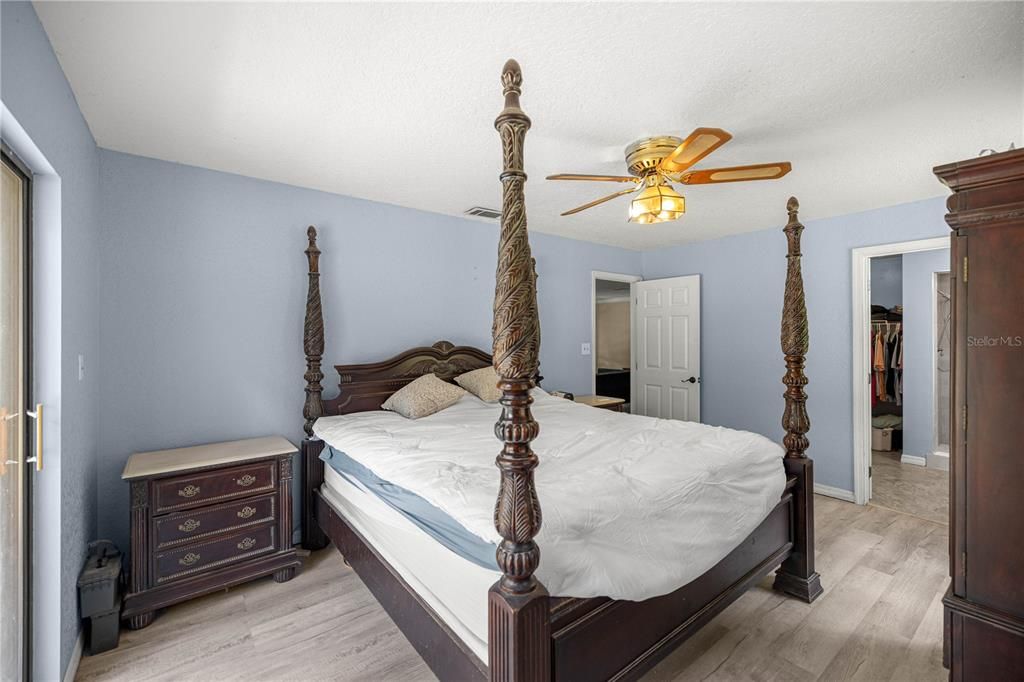 For Sale: $479,000 (3 beds, 2 baths, 1430 Square Feet)