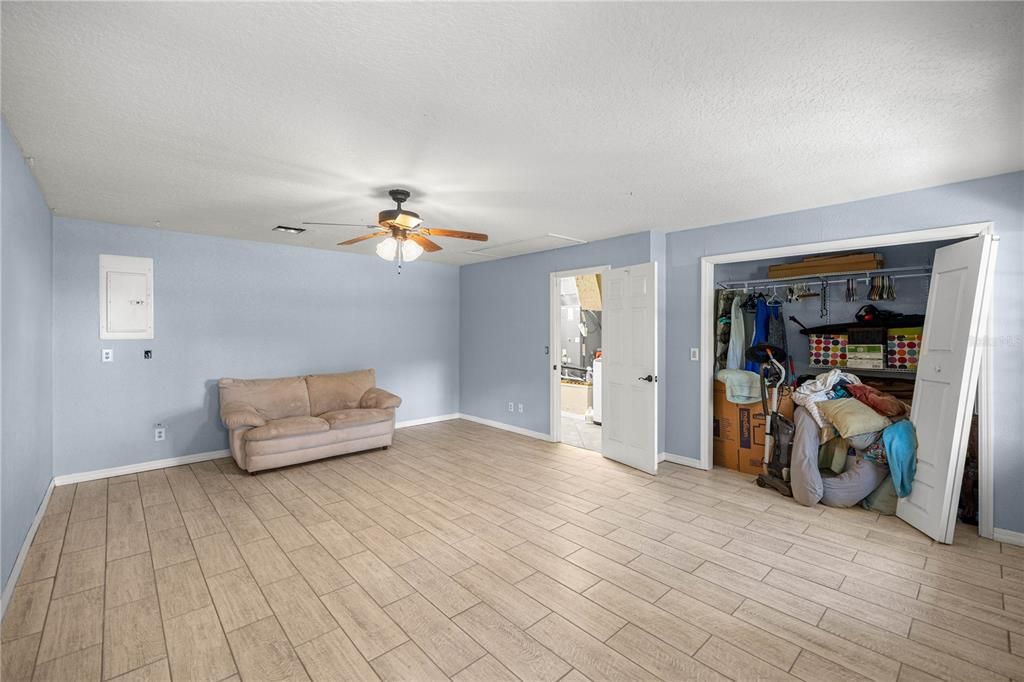 For Sale: $479,000 (3 beds, 2 baths, 1430 Square Feet)