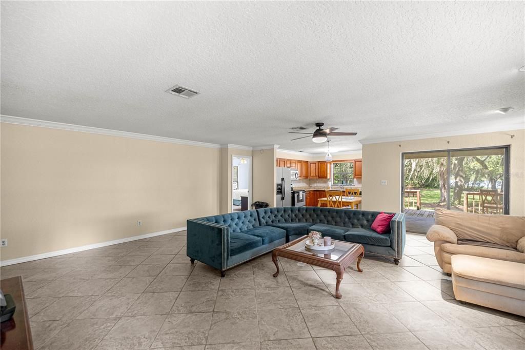 For Sale: $479,000 (3 beds, 2 baths, 1430 Square Feet)