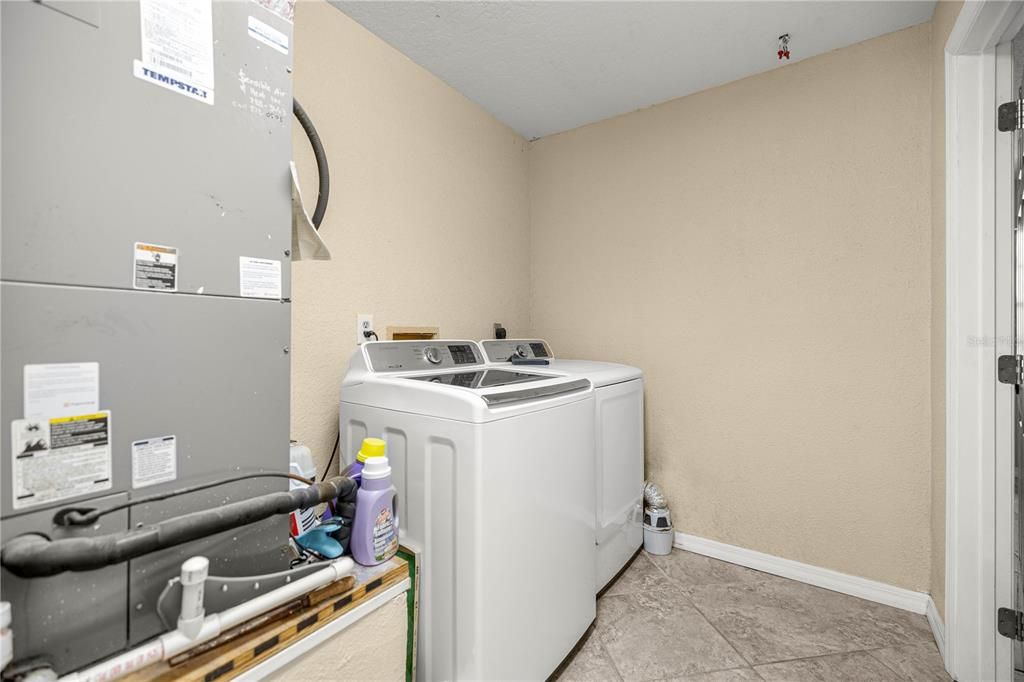 For Sale: $479,000 (3 beds, 2 baths, 1430 Square Feet)