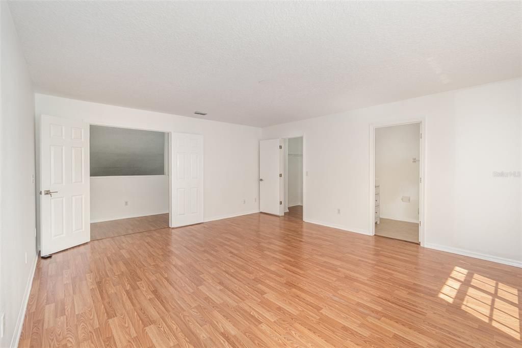 待售: $400,000 (3 贝兹, 2 浴室, 1955 平方英尺)