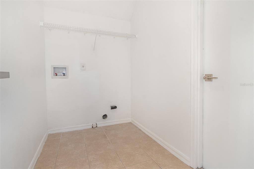 待售: $400,000 (3 贝兹, 2 浴室, 1955 平方英尺)