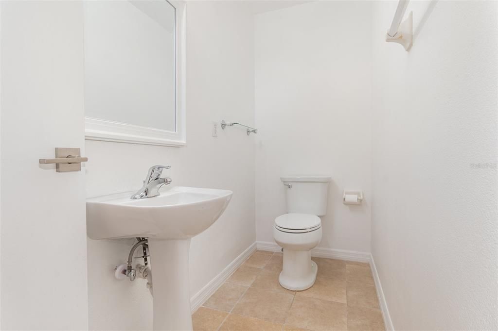 待售: $400,000 (3 贝兹, 2 浴室, 1955 平方英尺)