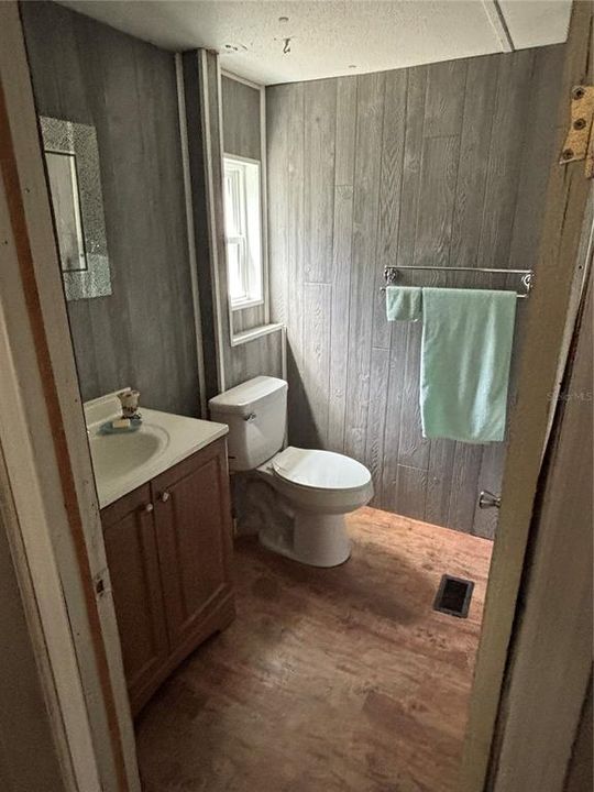 待售: $170,000 (3 贝兹, 2 浴室, 1344 平方英尺)