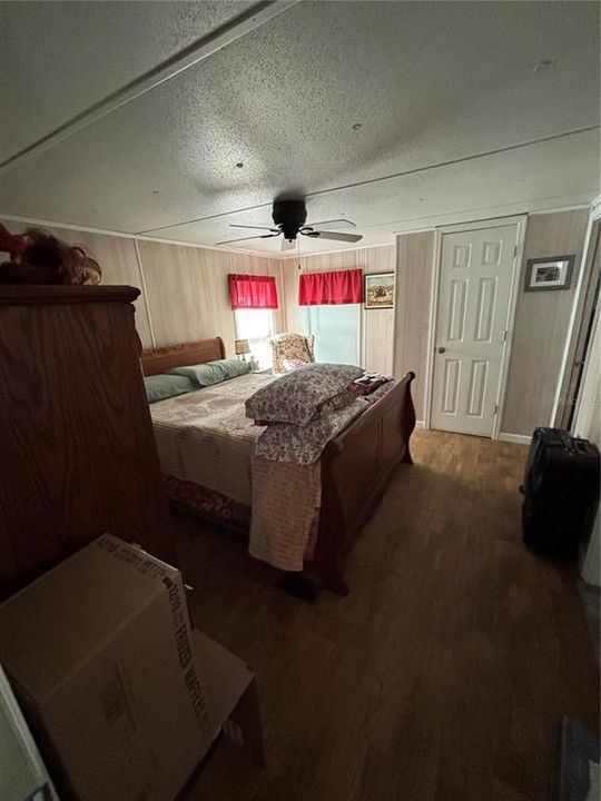 待售: $170,000 (3 贝兹, 2 浴室, 1344 平方英尺)