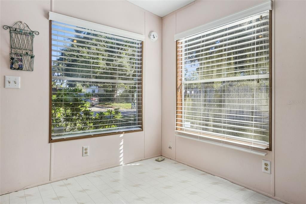 En Venta: $158,900 (3 camas, 2 baños, 1404 Pies cuadrados)