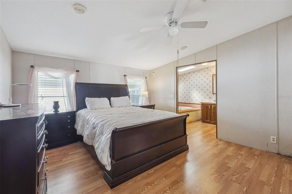 En Venta: $158,900 (3 camas, 2 baños, 1404 Pies cuadrados)