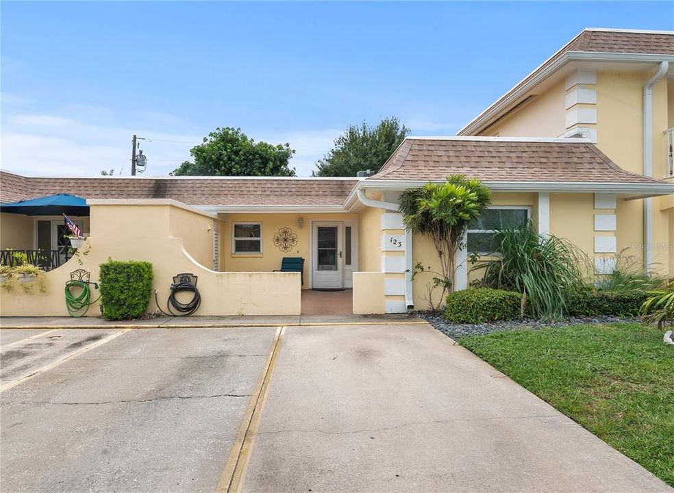 待售: $285,000 (2 贝兹, 2 浴室, 1180 平方英尺)