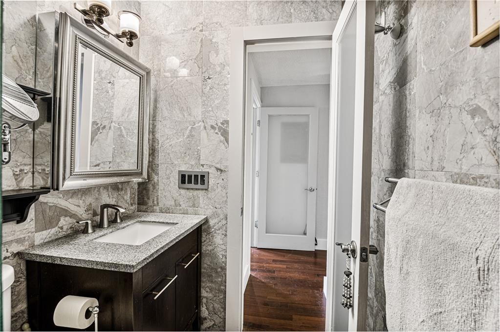 待售: $285,000 (2 贝兹, 2 浴室, 1180 平方英尺)