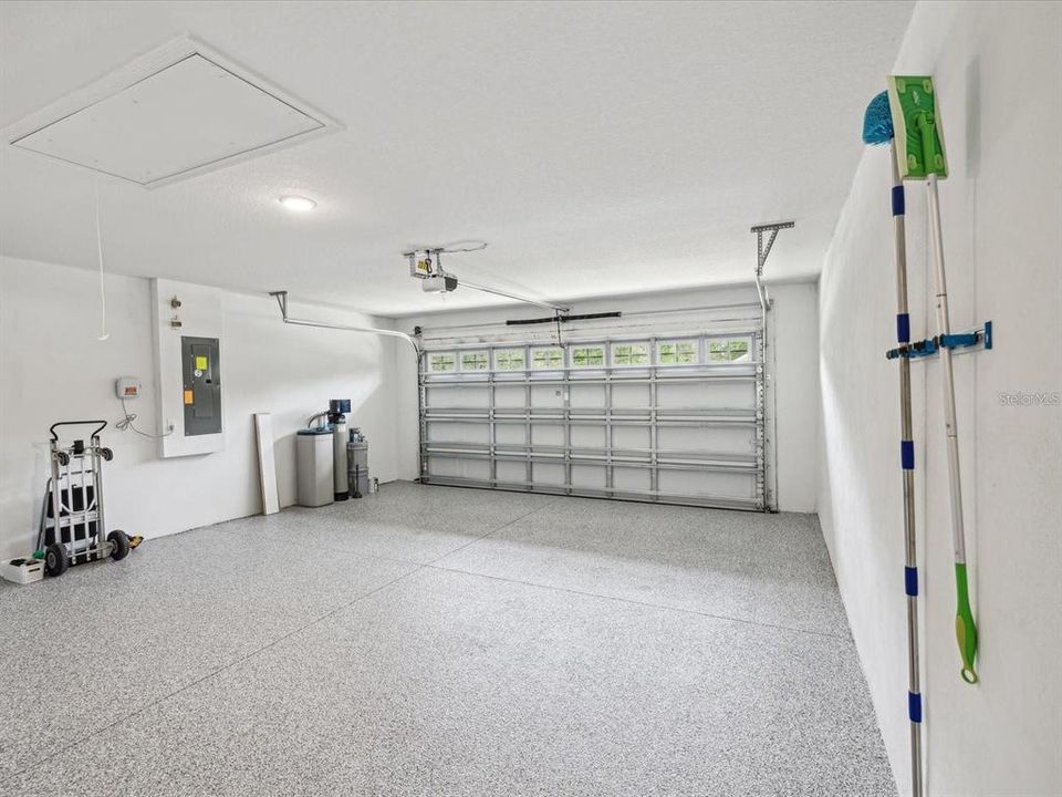 For Sale: $378,900 (4 beds, 2 baths, 2170 Square Feet)