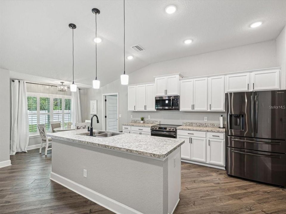 For Sale: $378,900 (4 beds, 2 baths, 2170 Square Feet)