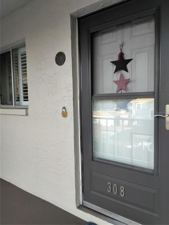 待售: $155,000 (1 贝兹, 1 浴室, 729 平方英尺)