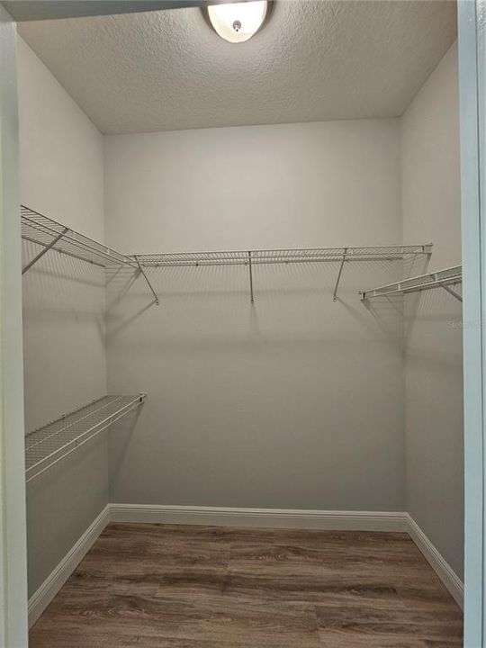 出租: $3,000 (3 贝兹, 2 浴室, 1887 平方英尺)