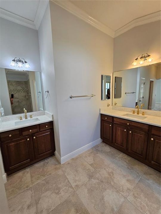 出租: $3,000 (3 贝兹, 2 浴室, 1887 平方英尺)