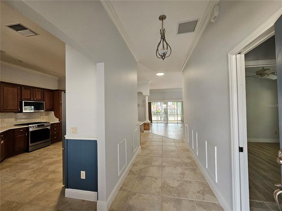 出租: $3,000 (3 贝兹, 2 浴室, 1887 平方英尺)