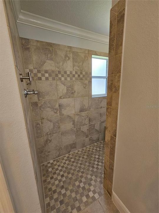 出租: $3,000 (3 贝兹, 2 浴室, 1887 平方英尺)