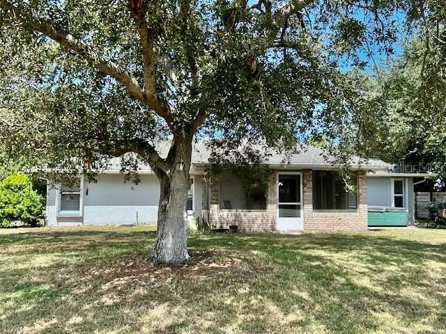 На продажу: $385,000 (4 спален, 2 ванн, 1774 Квадратных фут)