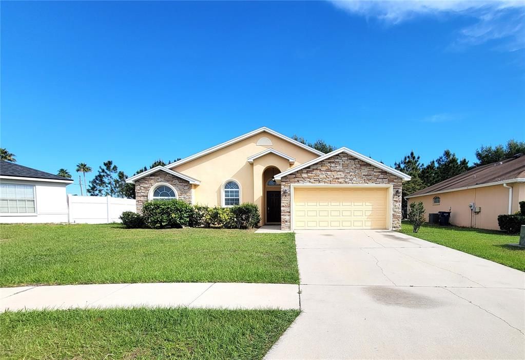 Recientemente alquilado: $1,850 (3 camas, 2 baños, 1503 Pies cuadrados)