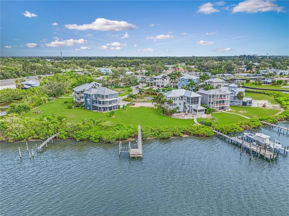 En Venta: $599,900 (0.31 acres)