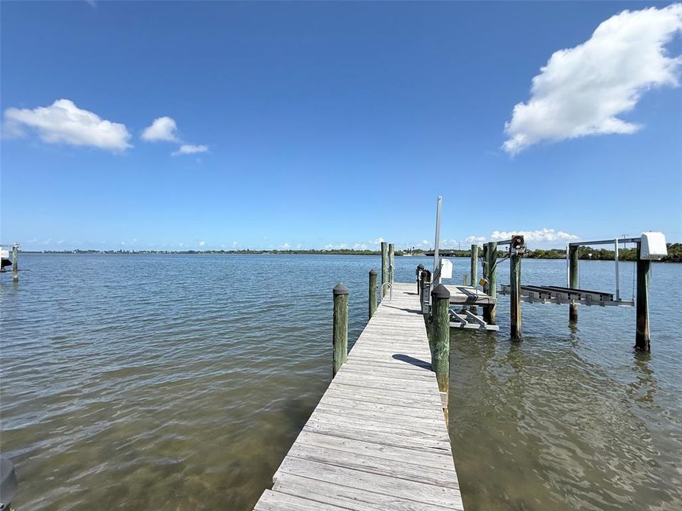На продажу: $549,999 (0.31 acres)