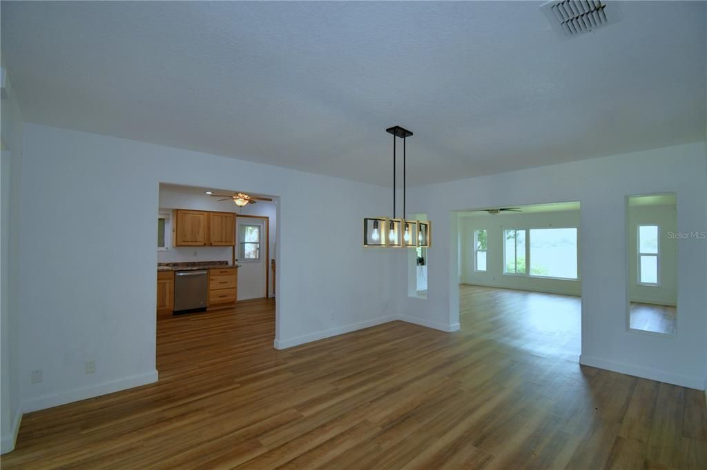 For Sale: $299,000 (3 beds, 1 baths, 1766 Square Feet)