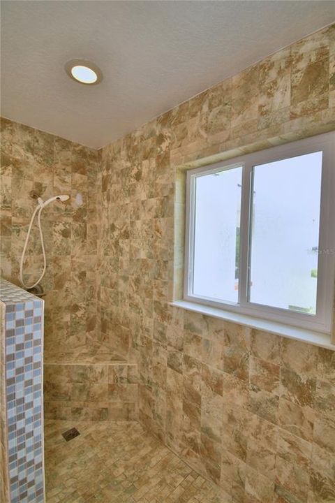 For Sale: $299,000 (3 beds, 1 baths, 1766 Square Feet)