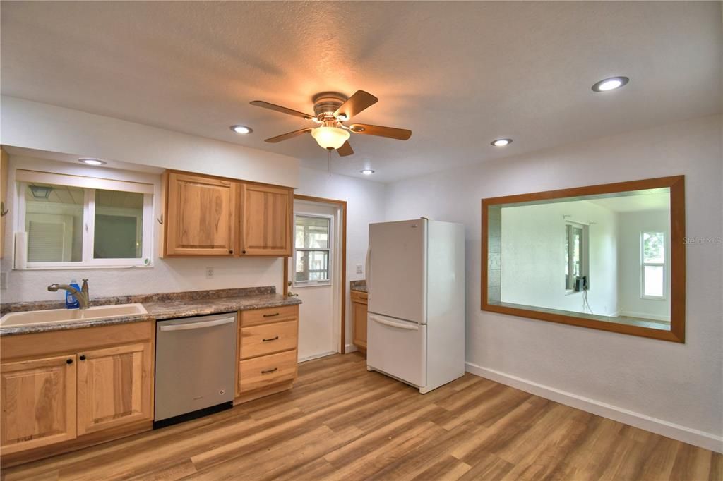 For Sale: $299,000 (3 beds, 1 baths, 1766 Square Feet)