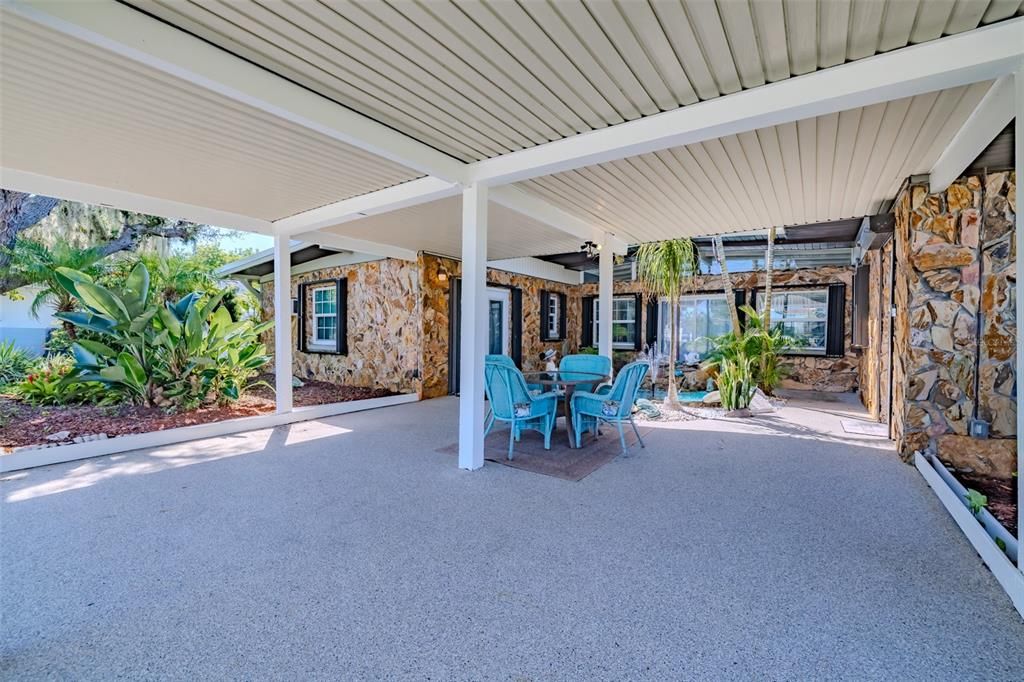 En Venta: $680,000 (3 camas, 4 baños, 2271 Pies cuadrados)