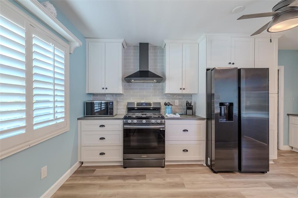 En Venta: $680,000 (3 camas, 4 baños, 2271 Pies cuadrados)