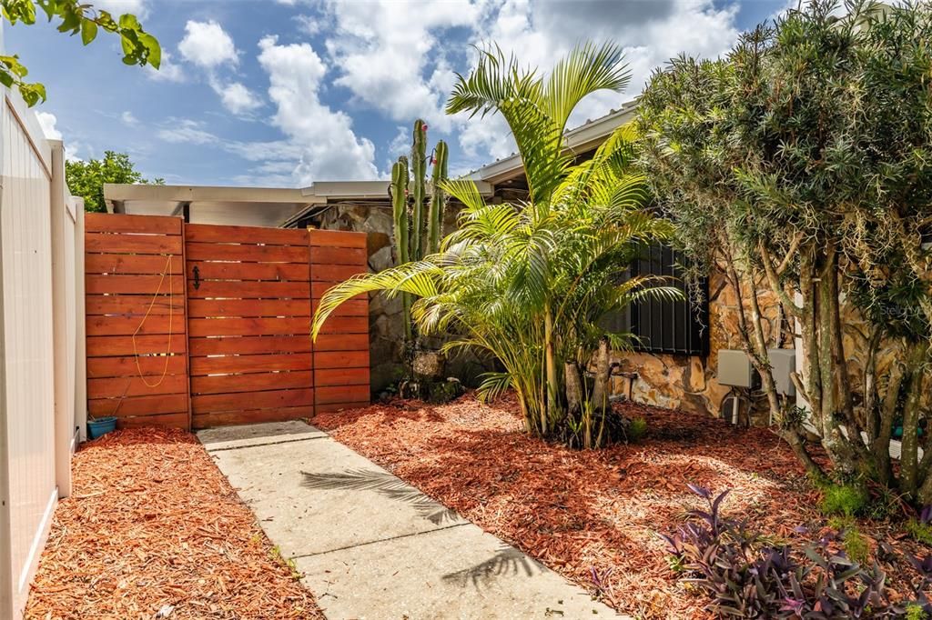 En Venta: $680,000 (3 camas, 4 baños, 2271 Pies cuadrados)