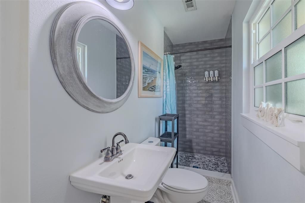 En Venta: $680,000 (3 camas, 4 baños, 2271 Pies cuadrados)