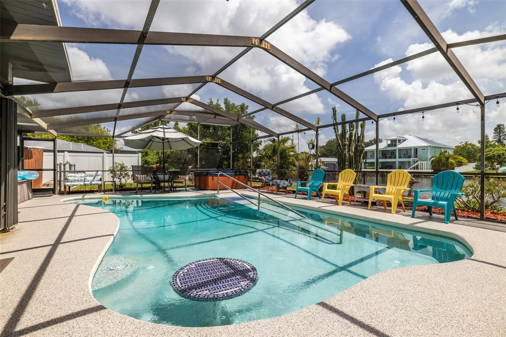 En Venta: $680,000 (3 camas, 4 baños, 2271 Pies cuadrados)