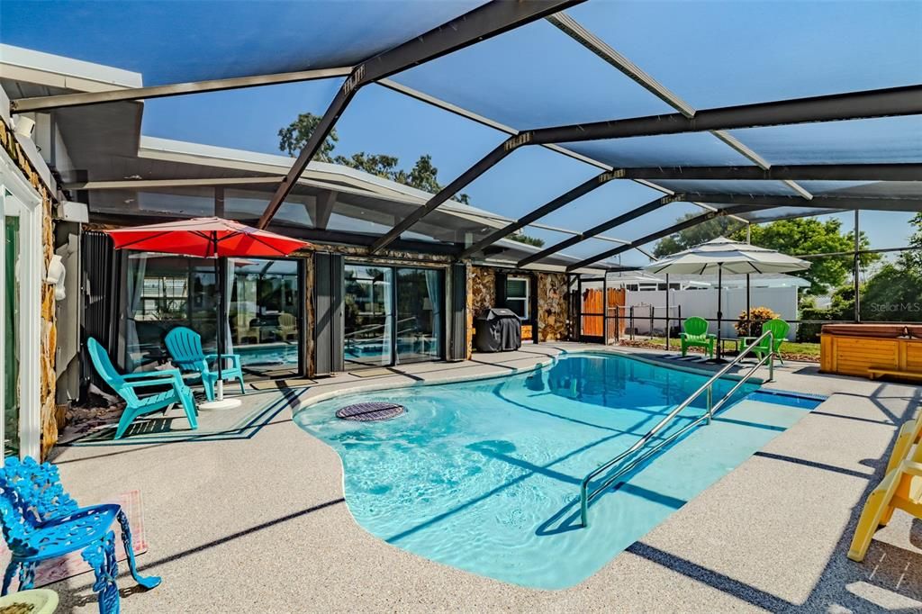 En Venta: $680,000 (3 camas, 4 baños, 2271 Pies cuadrados)