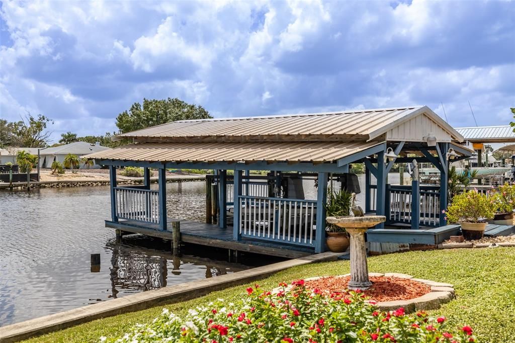 En Venta: $680,000 (3 camas, 4 baños, 2271 Pies cuadrados)