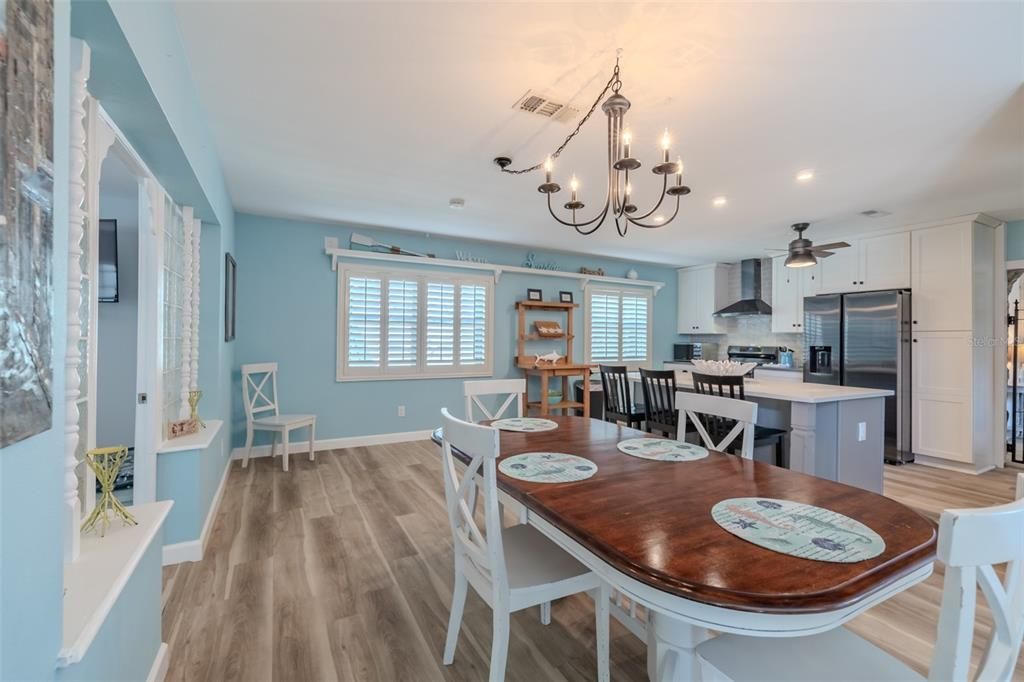 En Venta: $680,000 (3 camas, 4 baños, 2271 Pies cuadrados)