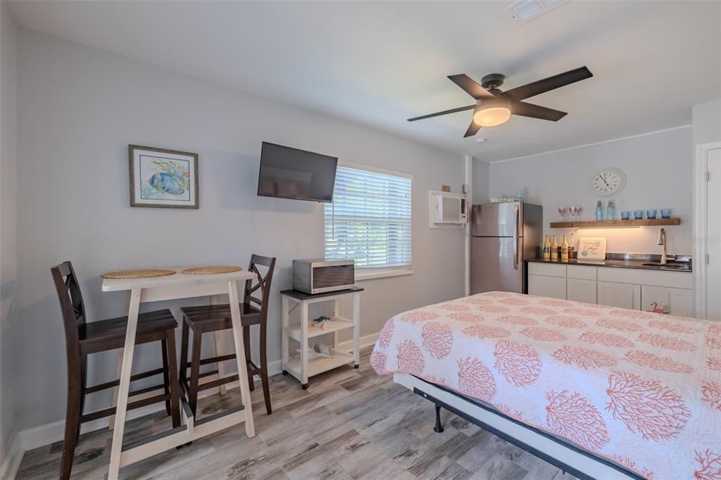 En Venta: $680,000 (3 camas, 4 baños, 2271 Pies cuadrados)