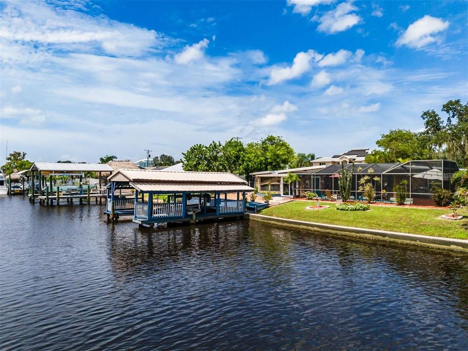 En Venta: $680,000 (3 camas, 4 baños, 2271 Pies cuadrados)