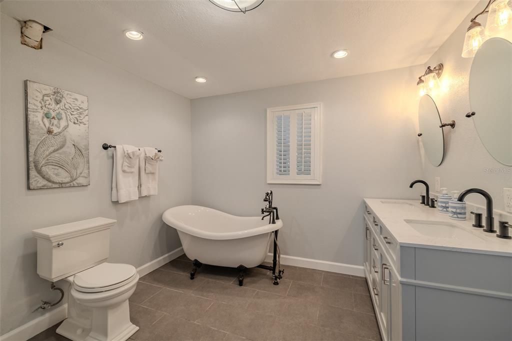 En Venta: $680,000 (3 camas, 4 baños, 2271 Pies cuadrados)