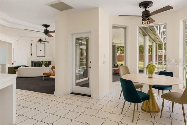 待售: $820,000 (3 贝兹, 2 浴室, 2857 平方英尺)